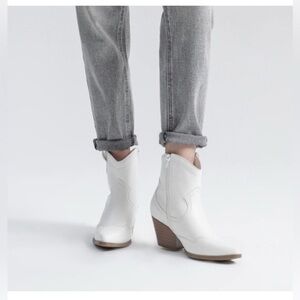 Elegant White Ankle Boots for Women